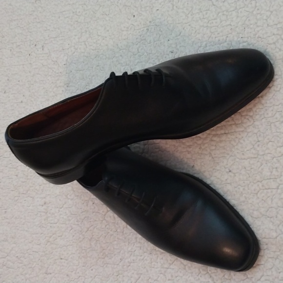 Like New Dolcara Black Wholecut Leather Shoes 10.5 US = 44 EU - Picture 15 of 15